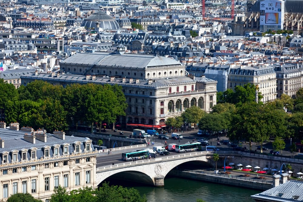  The Théâtre du Châtelet with the Bourse de Commerce and Paroisse St Eustache in the backdrop